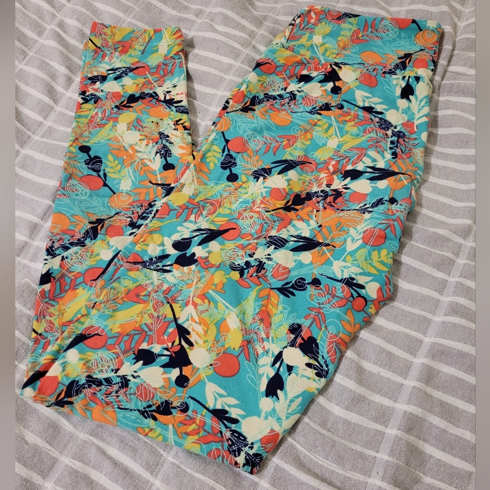 Lularoe leggings size OS (2-10)